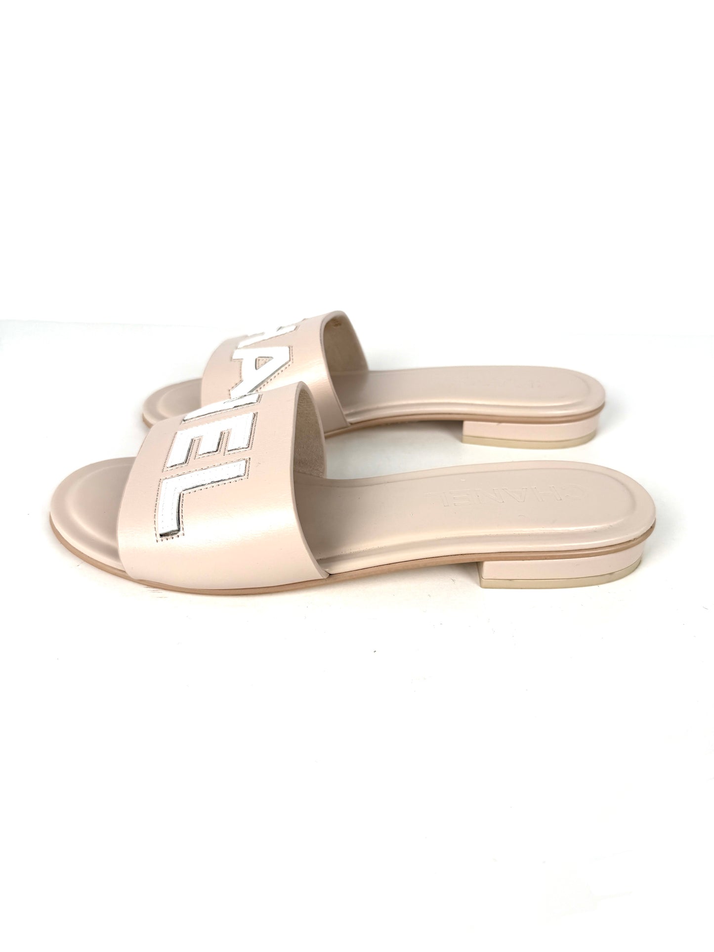 CHANEL Print Logo Neutral White Slip on Leather Slide Sandals 38 7.5