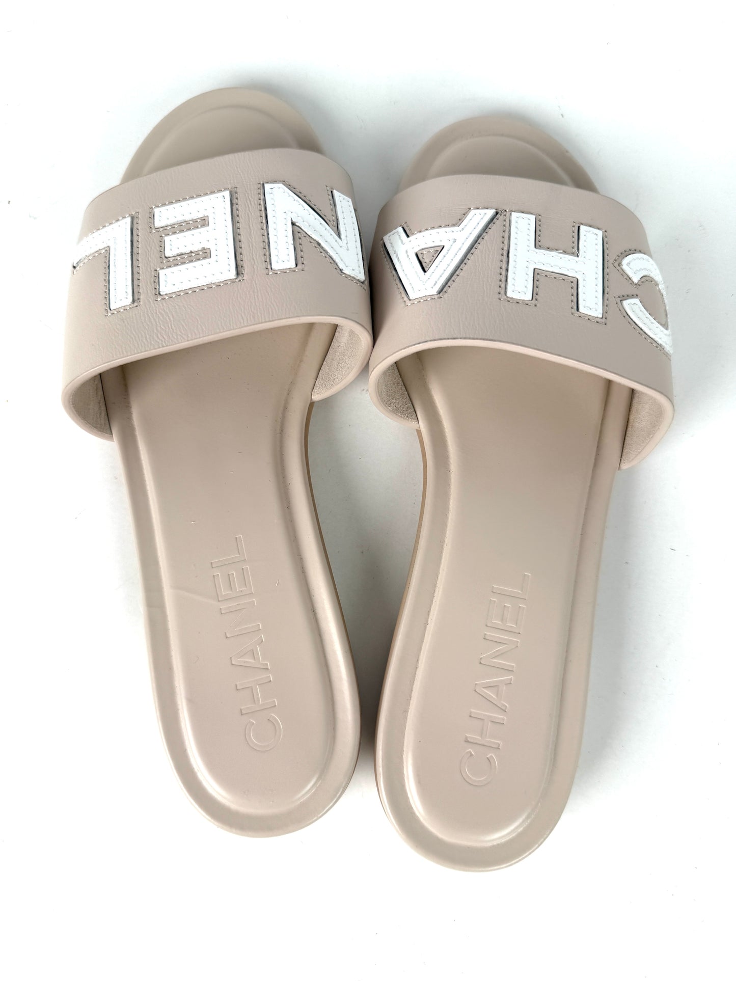 CHANEL Print Logo Neutral White Slip on Leather Slide Sandals 38 7.5