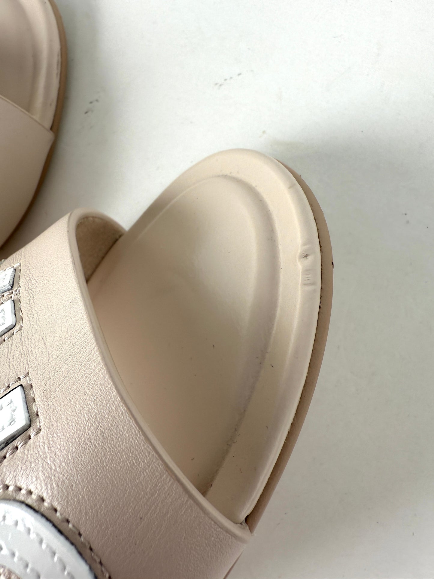 CHANEL Print Logo Neutral White Slip on Leather Slide Sandals 38 7.5