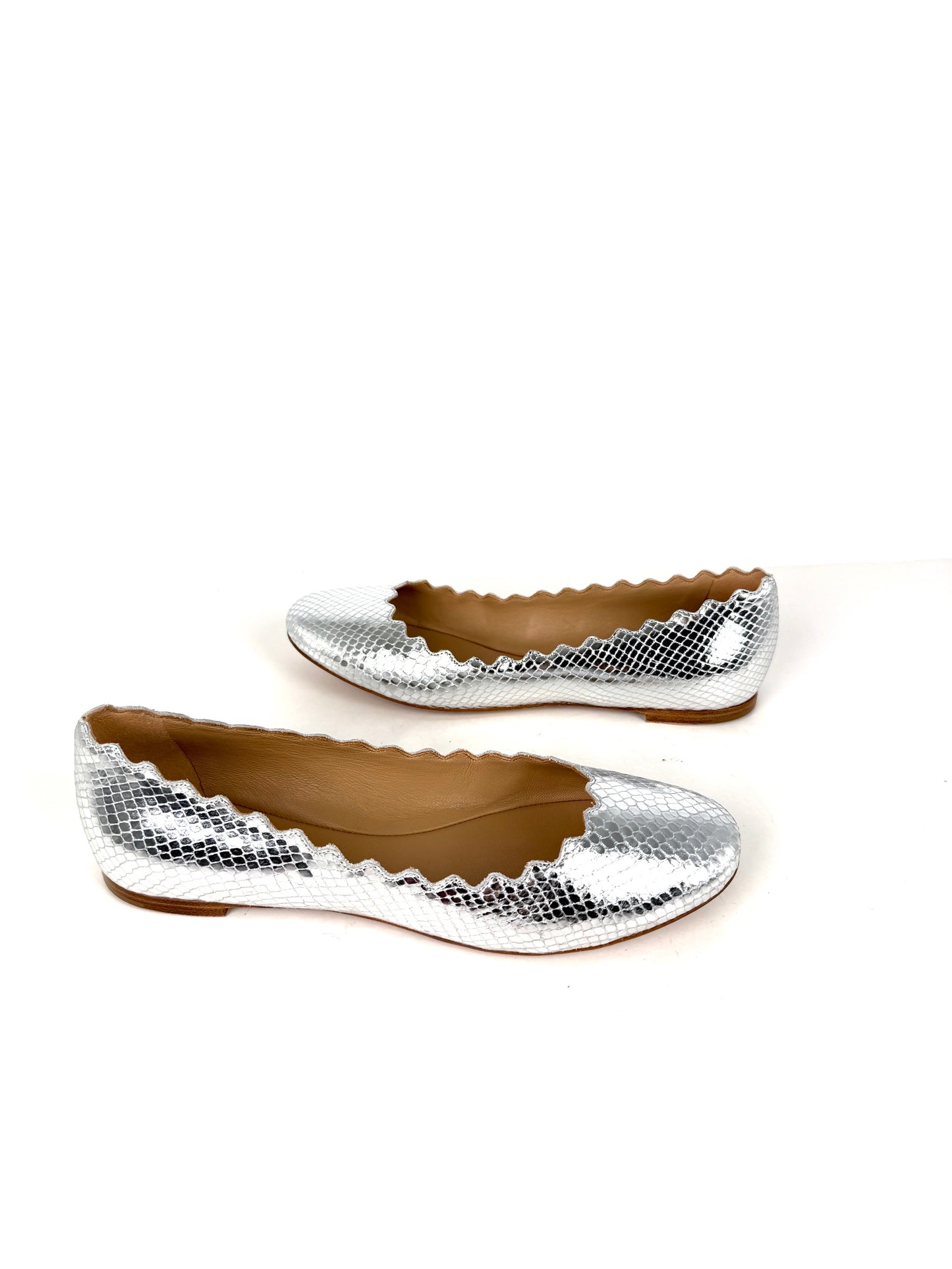 CHLOE Lauren Scalloped Ballet Silver Leather Flat Shoes 38, 7.5
