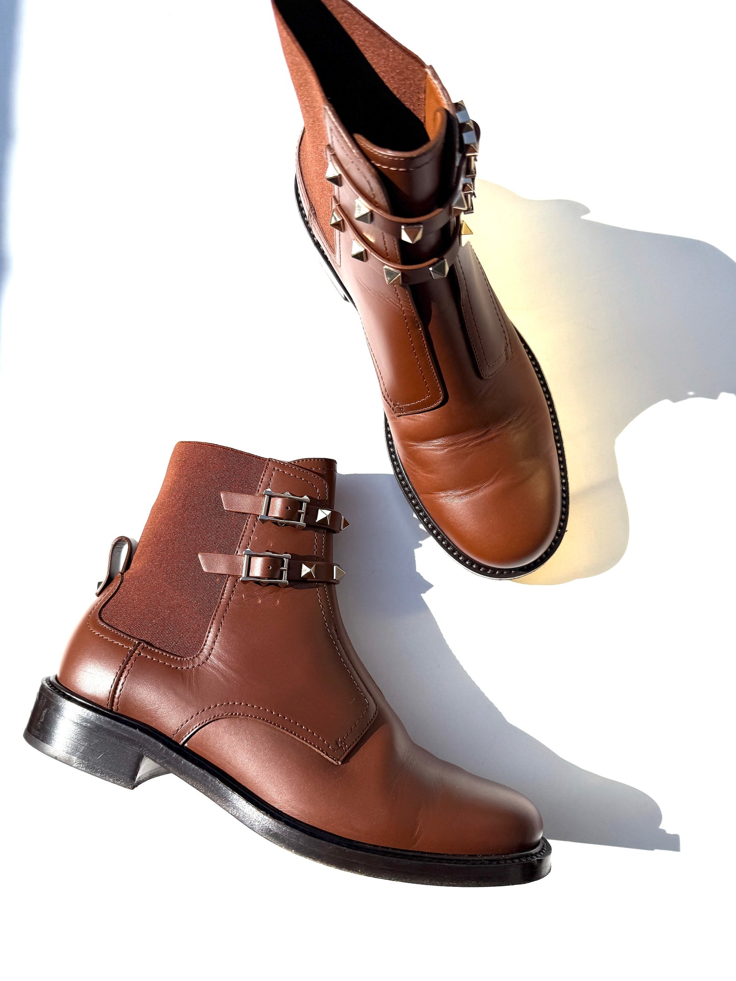 VALENTINO Beatle Buckle Rockstud Brown Leather Ankle Boots 38.5, 8