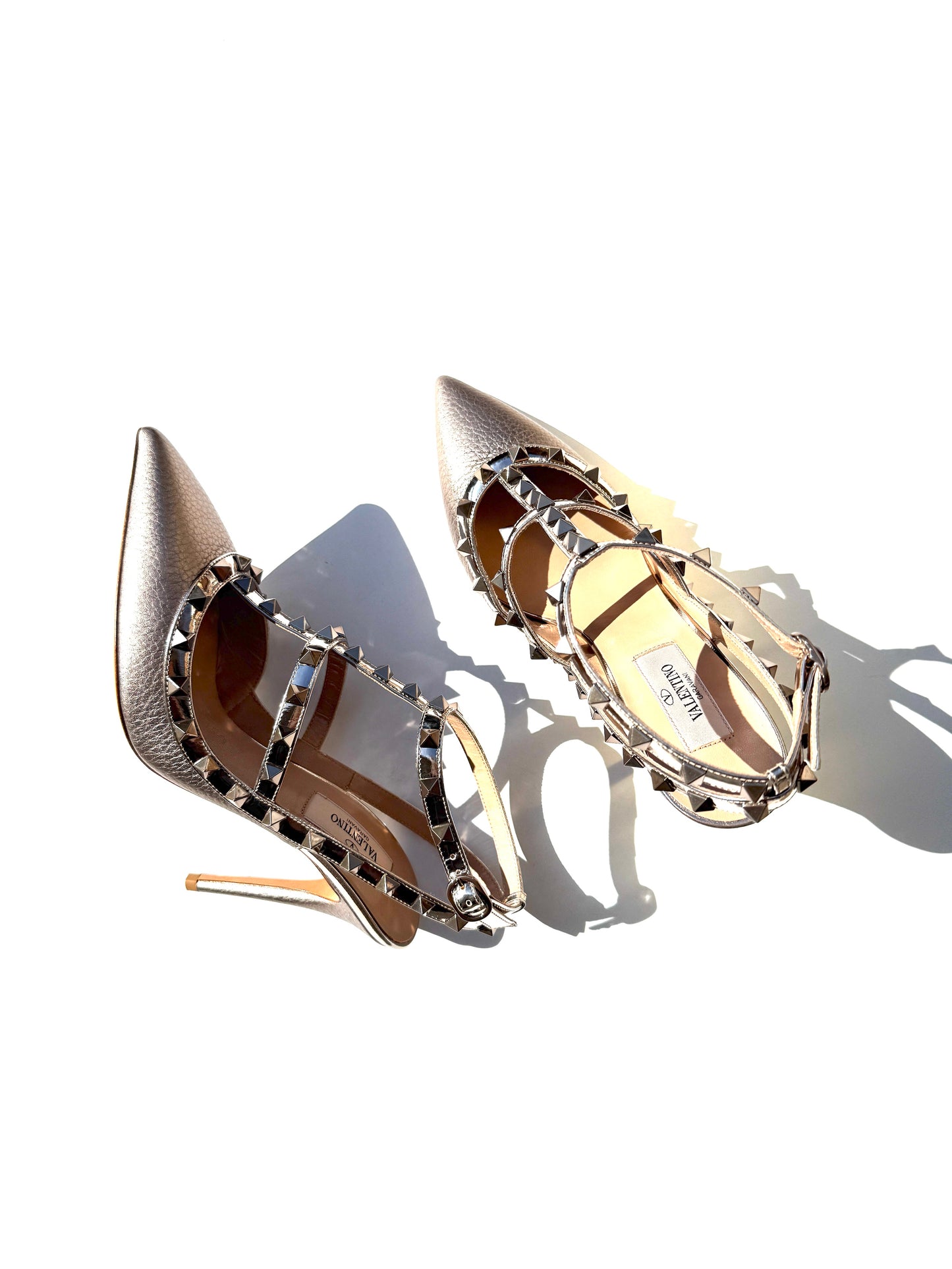 New VALENTINO Rockstud T Strap Pewter Silver Leather Ankle Strap Heel Pumps 38, 8