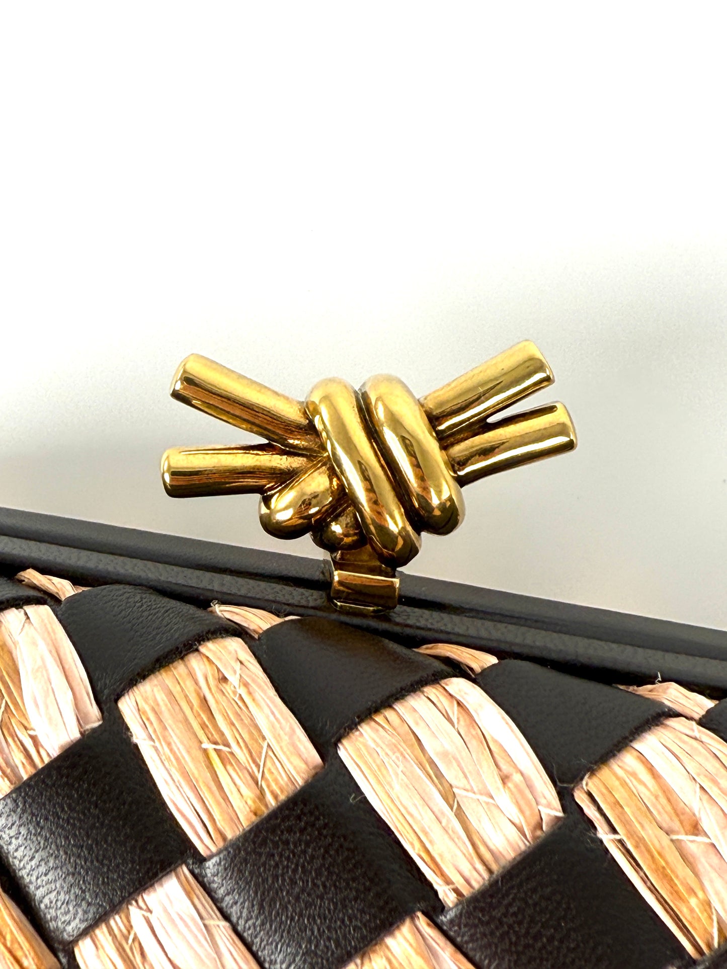 New Bottega Veneta Knot Minaudière Woven Intrecciato Straw Raffia Leather Clutch Bag