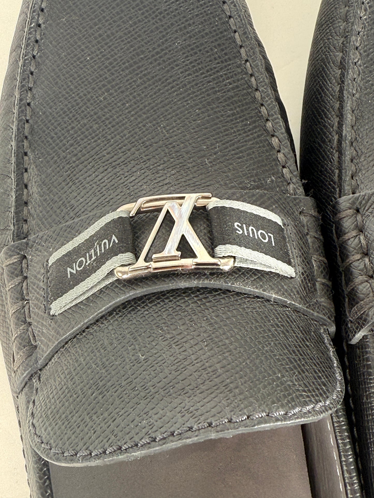 Louis Vuitton Black LV Logo Leather Moccasin Loafer Shoes 9.5