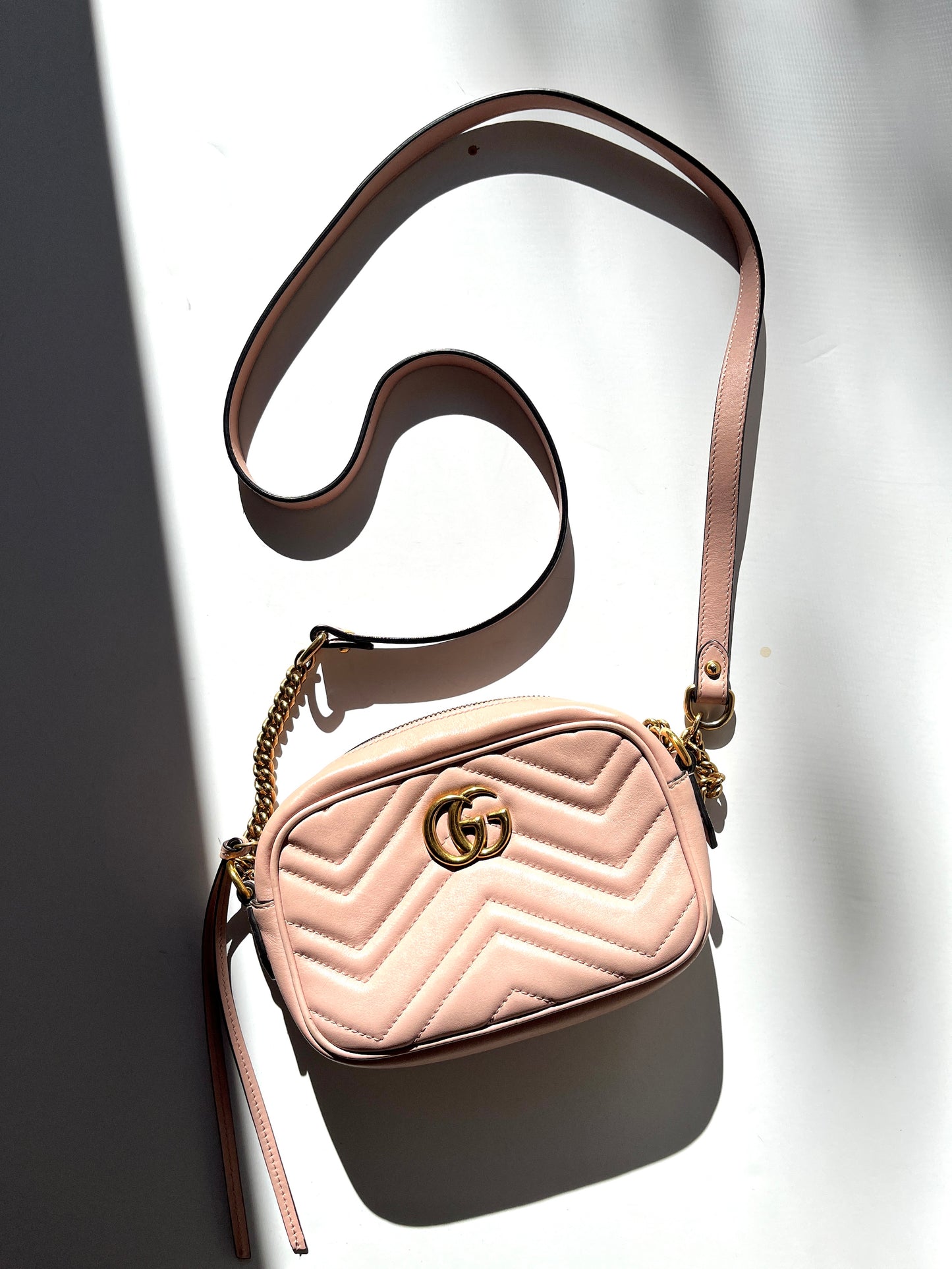 GUCCI Mini Camera Marmont Porcelain Rose Pink Crossbody Shoulder Bag
