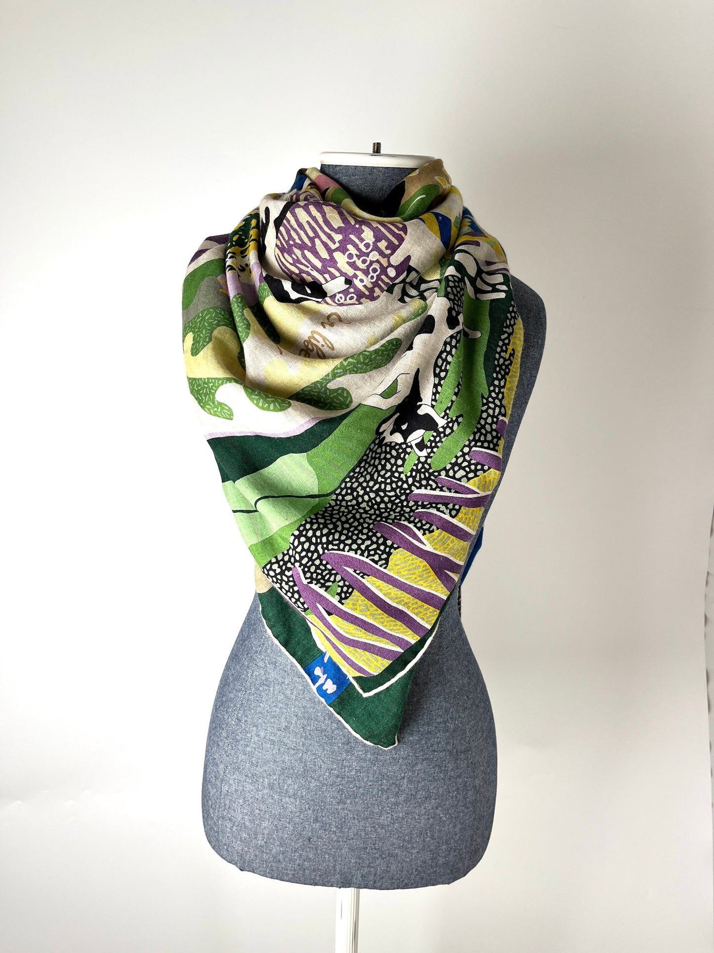 HERMES En Liberte Beige Vert Arnica Cashmere 140 Shawl Scarf
