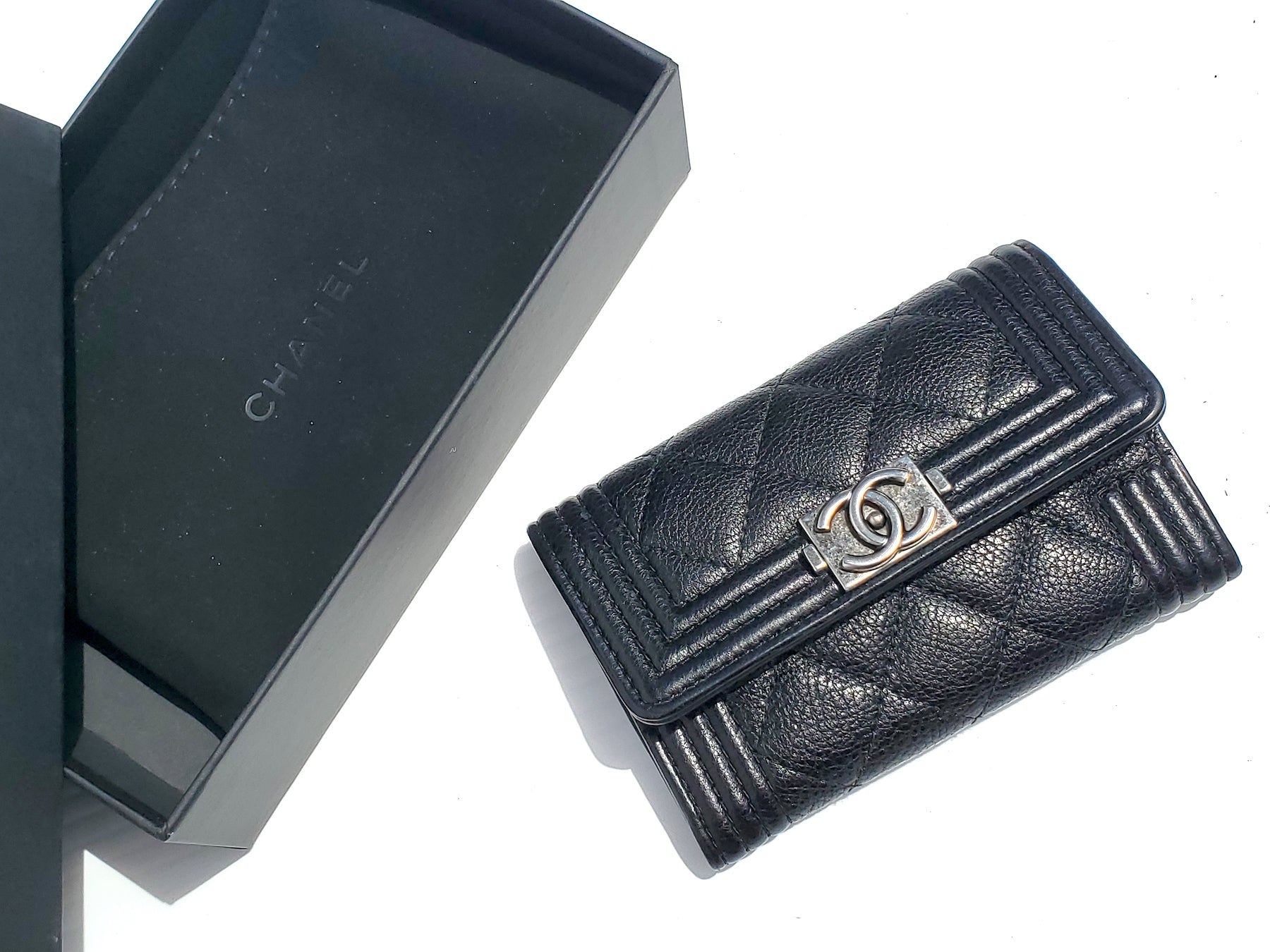 Chanel 2016 Boy Calfskin Leather O Card Holder Case – Fashion Reloved