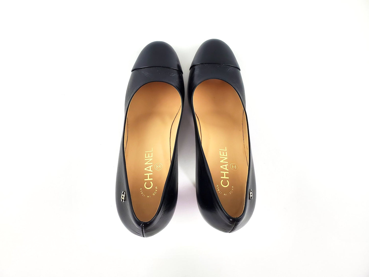 CHANEL CC Logo Round Toe Pumps 40