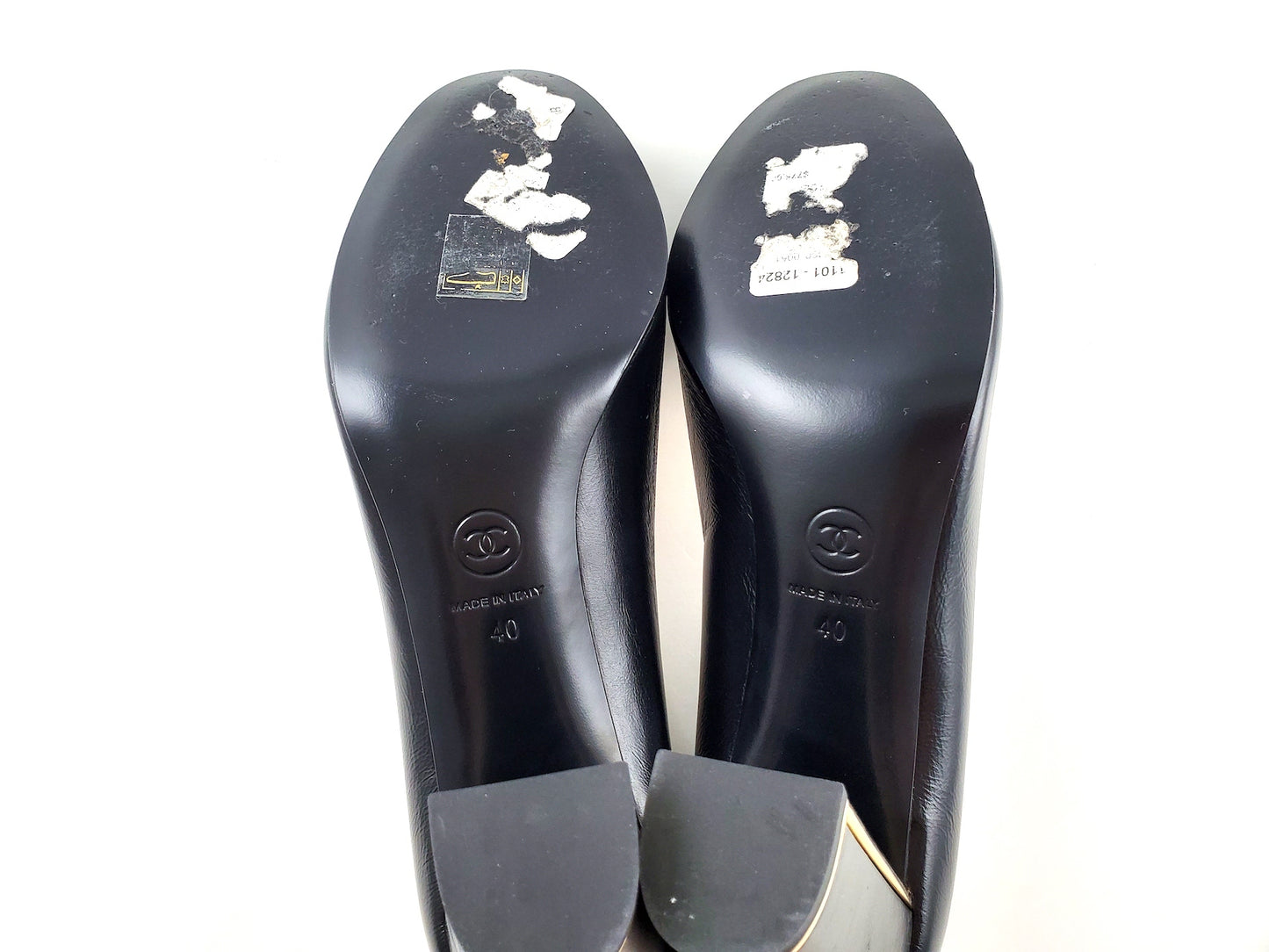 CHANEL CC Logo Round Toe Pumps 40