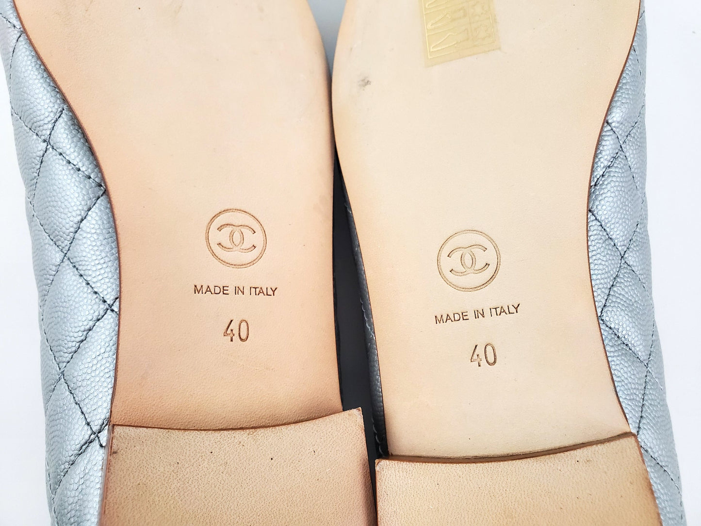 New CHANEL Silver Interlocking CC Logo Leather Ballet Flats 40