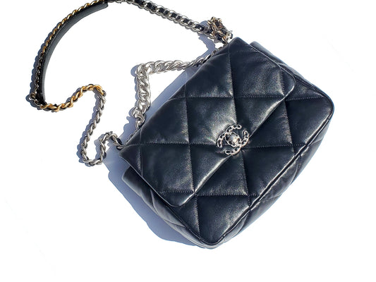 CHANEL 19 22C Black Lambskin Quilted Large Flap Bag