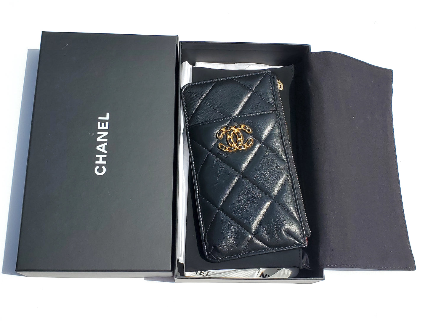 CHANEL 19 2020 Black Goatskin Quilted Phone Card Holder