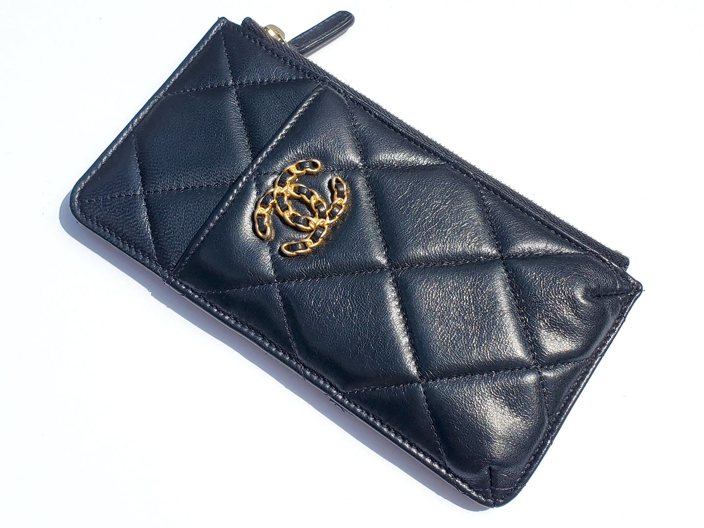 CHANEL 19 2020 Black Goatskin Quilted Phone Card Holder