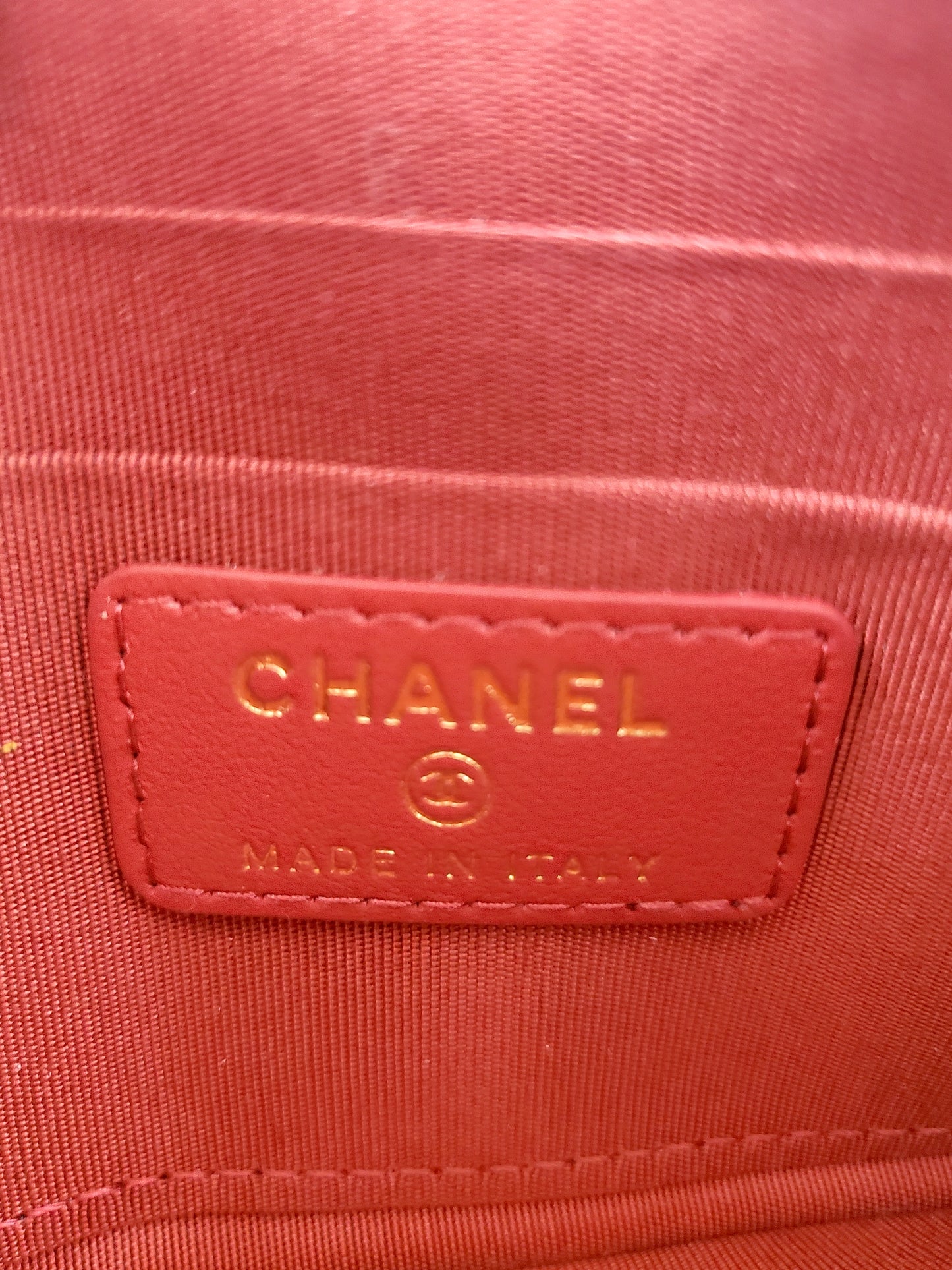 CHANEL 19 2020 Black Goatskin Quilted Phone Card Holder