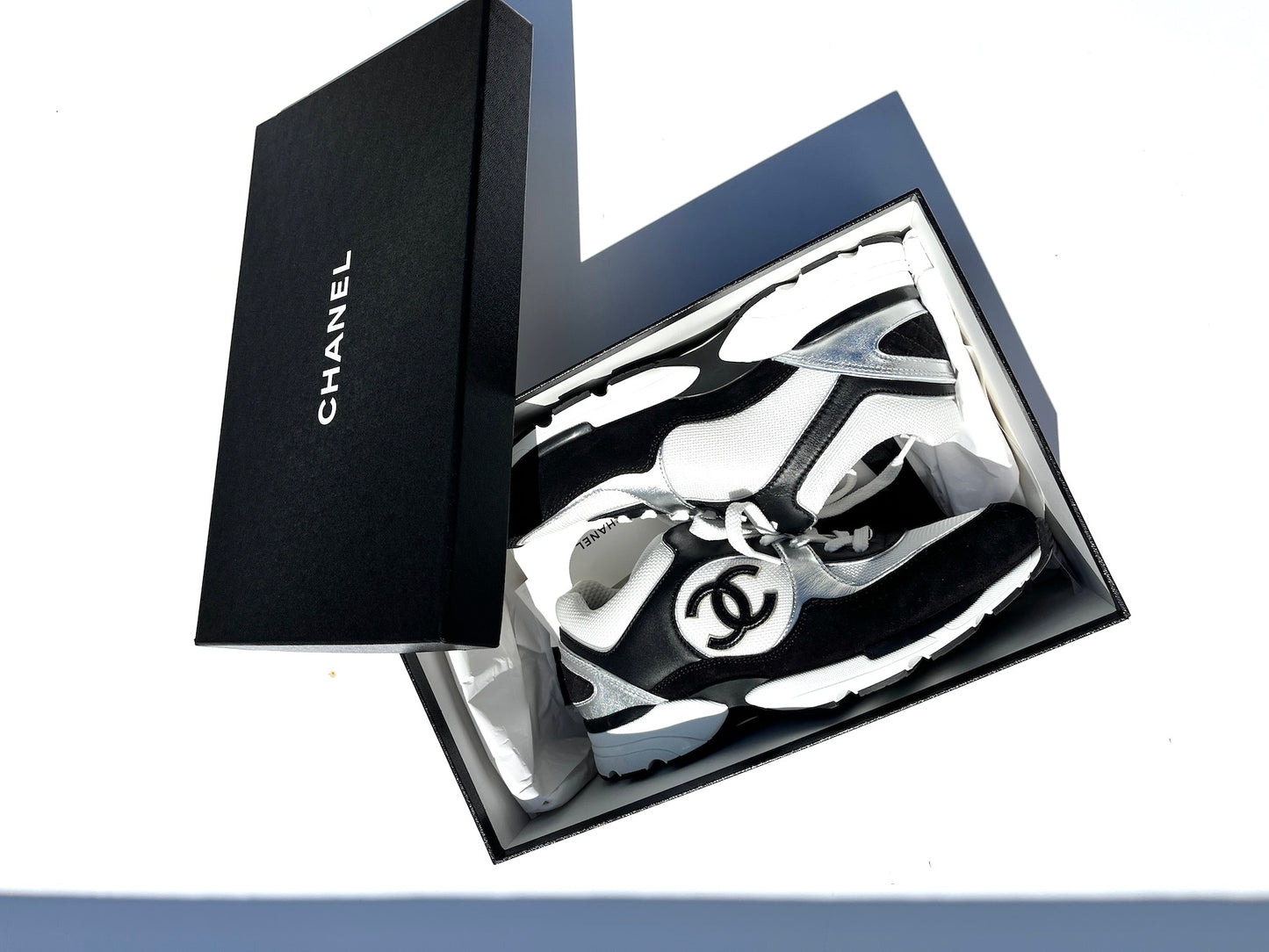 CHANEL 23C White Black Interlocking CC Sneakers 40.5