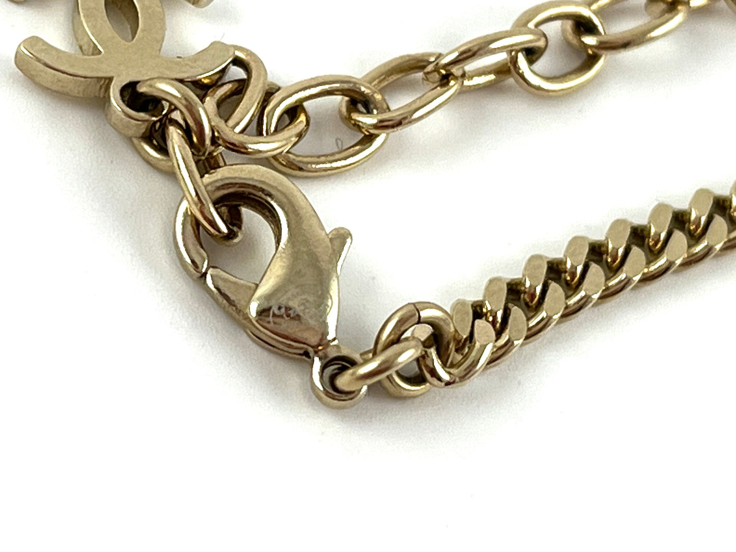 New CHANEL Pale Gold 2022 Crystal Faux Pearl Pendant Necklace