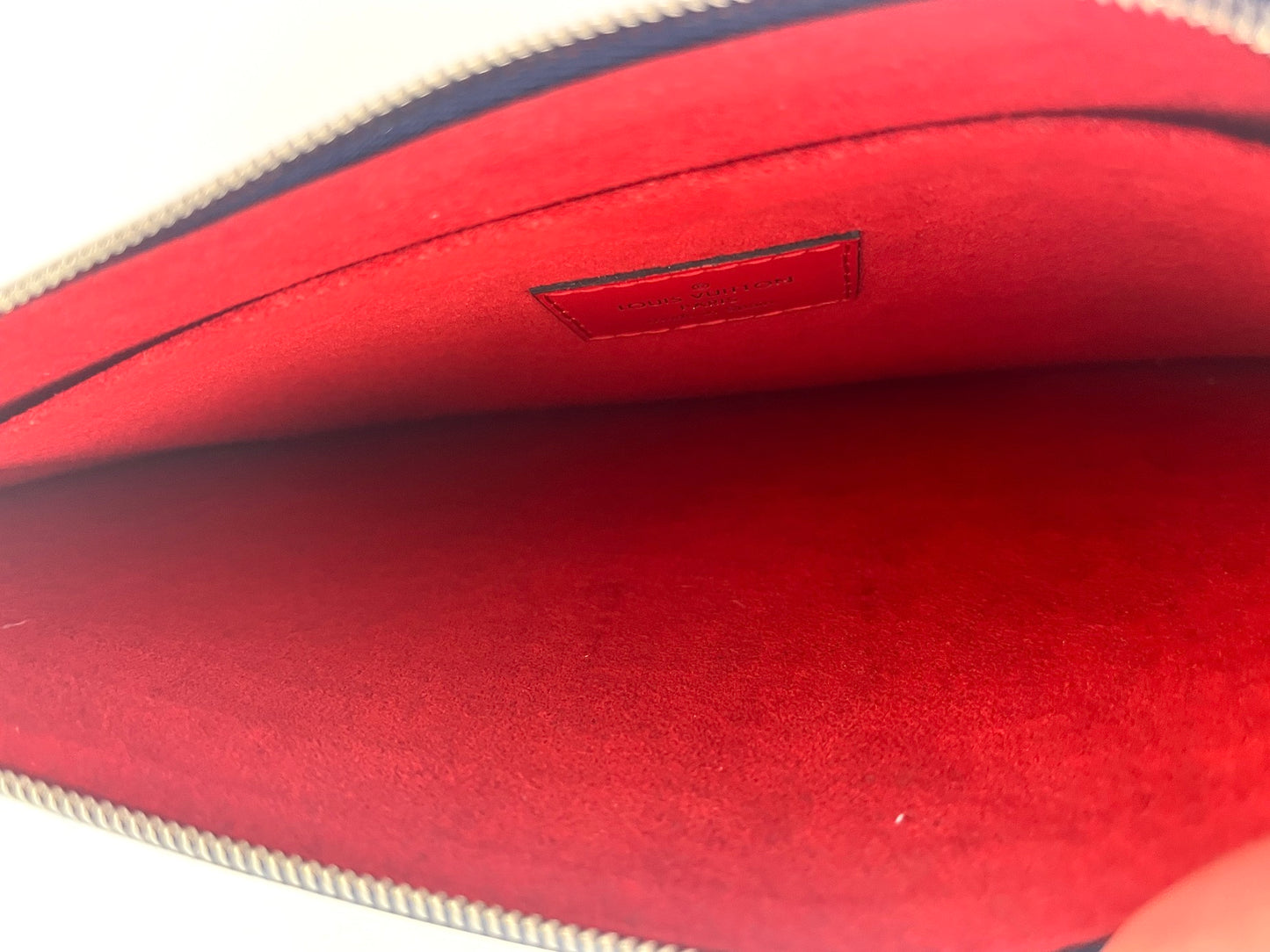 Louis Vuitton Neverfull MM 2019 Epi Leather Navy Red Tote Bag