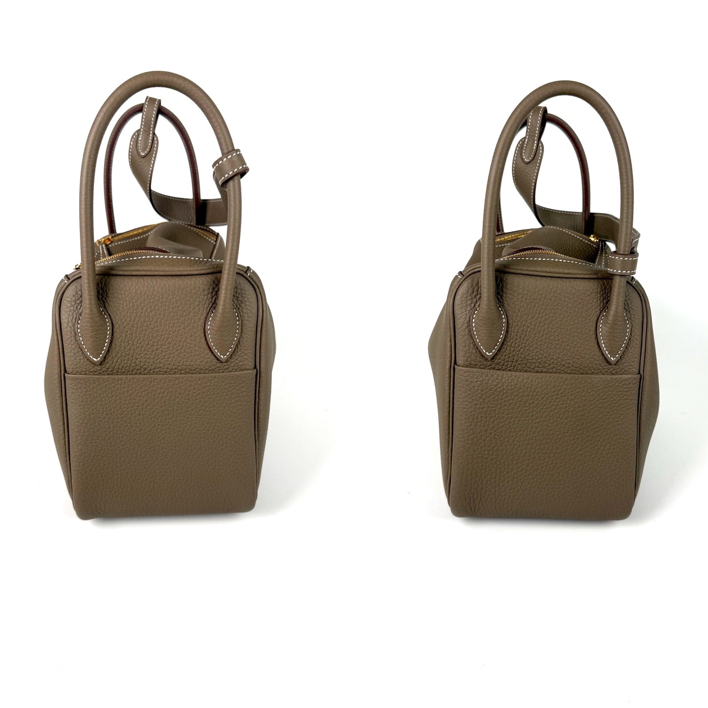HERMES Lindy 26 Etoupe Taurillon Clemence Leather 2025 Gold Hardware Zip Shoulder Bag