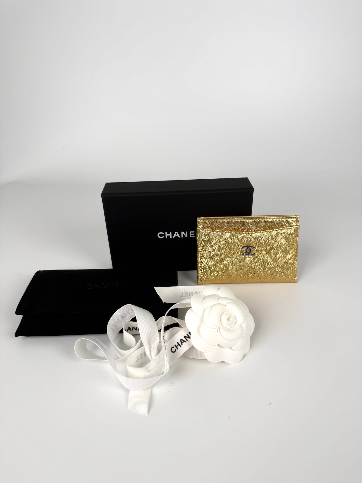 CHANEL Gold Metallic Quilted Caviar Leather 2026 Slim Card Holder Case New