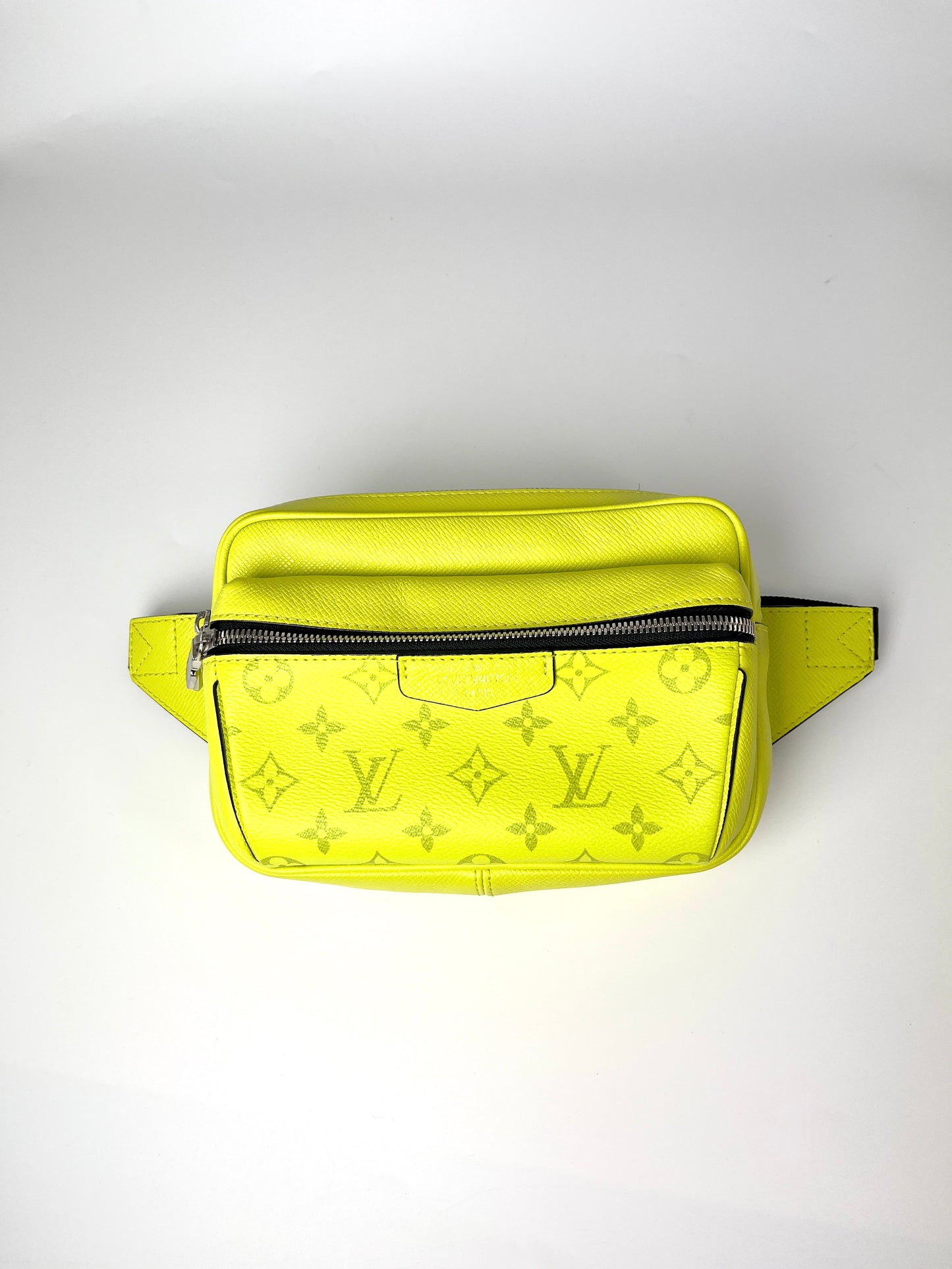 LOUIS VUITTON Taiga Outdoor Bumbag Neon Yellow Crossbody Bag