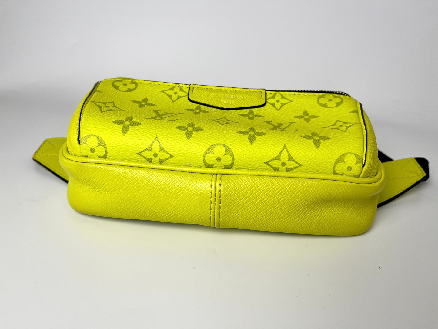 LOUIS VUITTON Taiga Outdoor Bumbag Neon Yellow Crossbody Bag