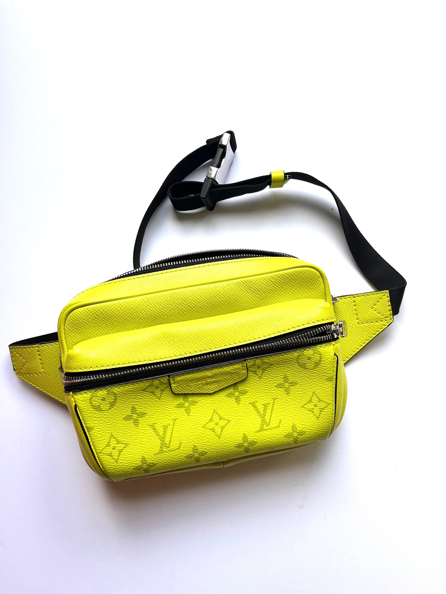 LOUIS VUITTON Taiga Outdoor Bumbag Neon Yellow Crossbody Bag