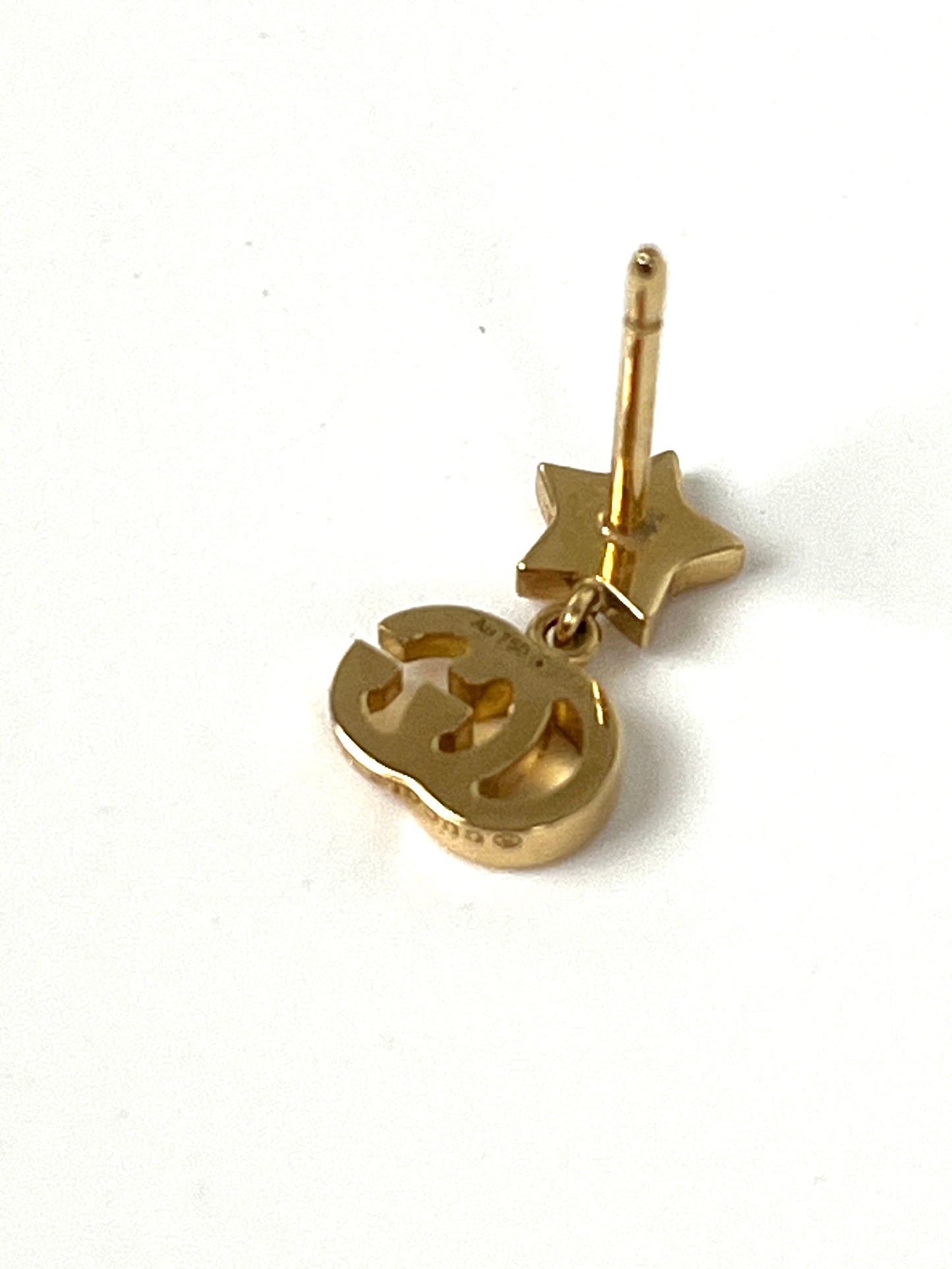 GUCCI GG Running Star 18k Yellow Gold Logo Drop Earrings