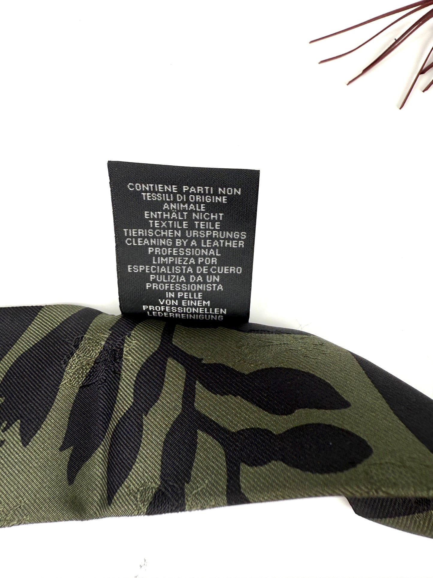 New HERMES Silk Calfskin Leather Rouge H Bouquet Final Abeille Fringed Twilly Scarf