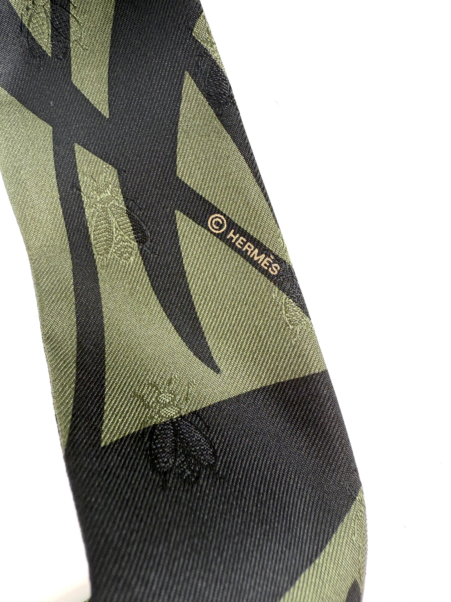 New HERMES Silk Calfskin Leather Rouge H Bouquet Final Abeille Fringed Twilly Scarf