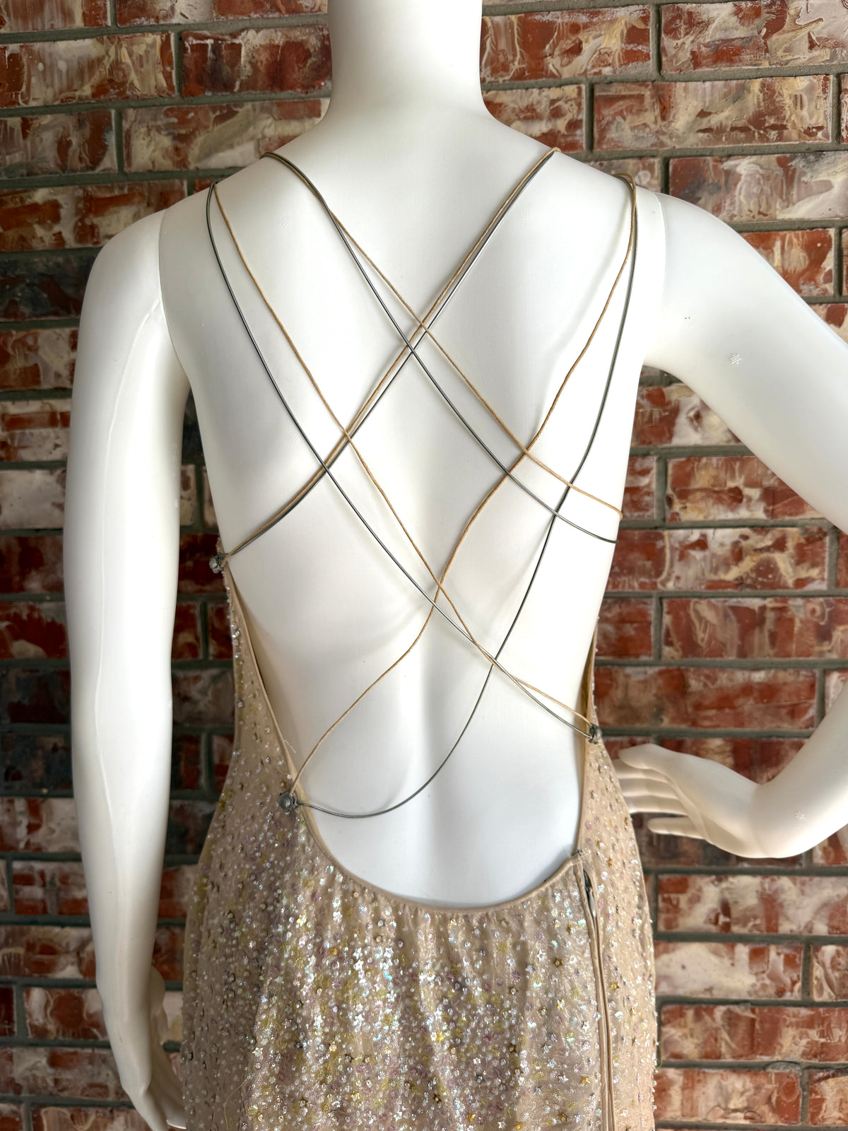 Gianni Versace Couture Era Vintage 1996 Sequin Embroidered Light Beige Donna Evening Open Back Gown 42