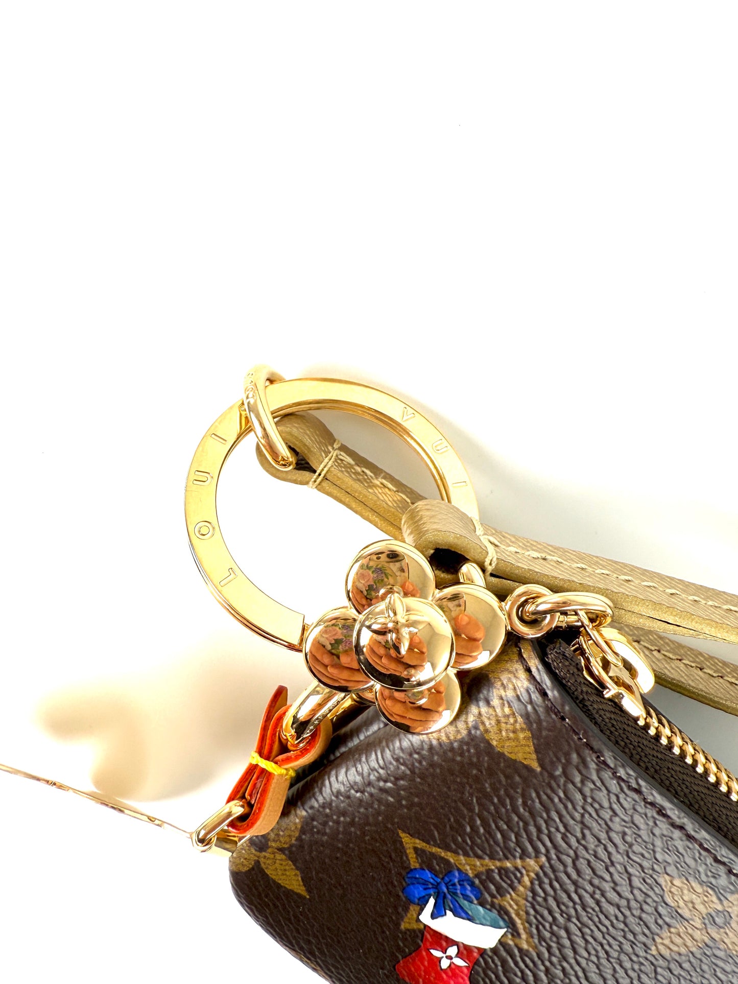 New LOUIS VUITTON Phone Holder Monogram Vivienne 2025 Print Pouch