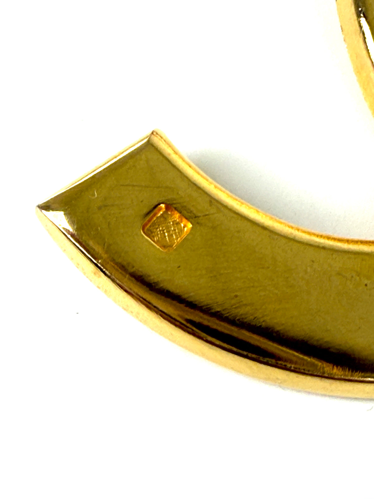 CHANEL CC Vintage Gold Plated 1971-1980 Logo Brooch Pin