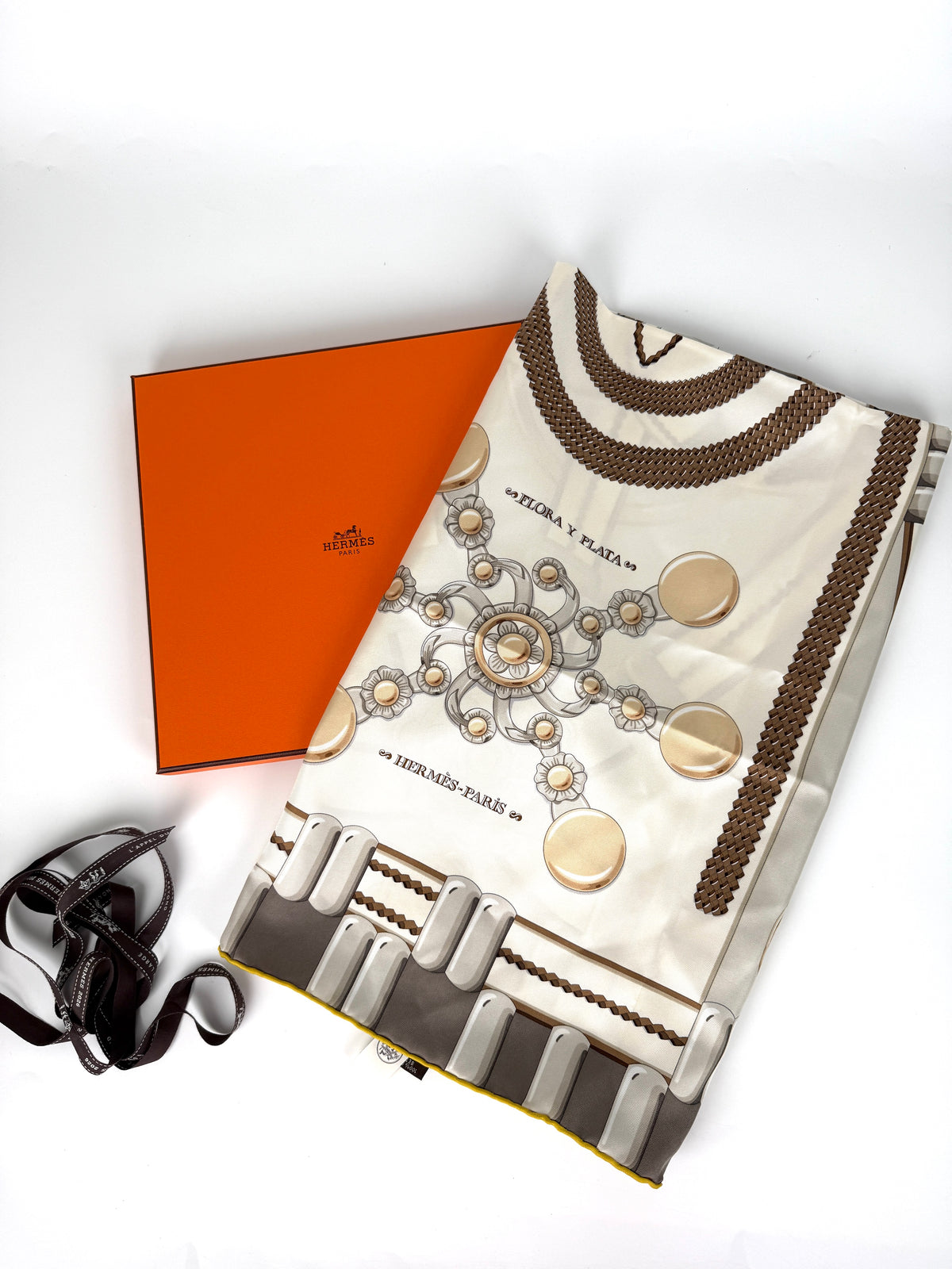 HERMES Flora Y Plata Square 90 cm Cream Etoupe Khaki Silk Scarf New with tag