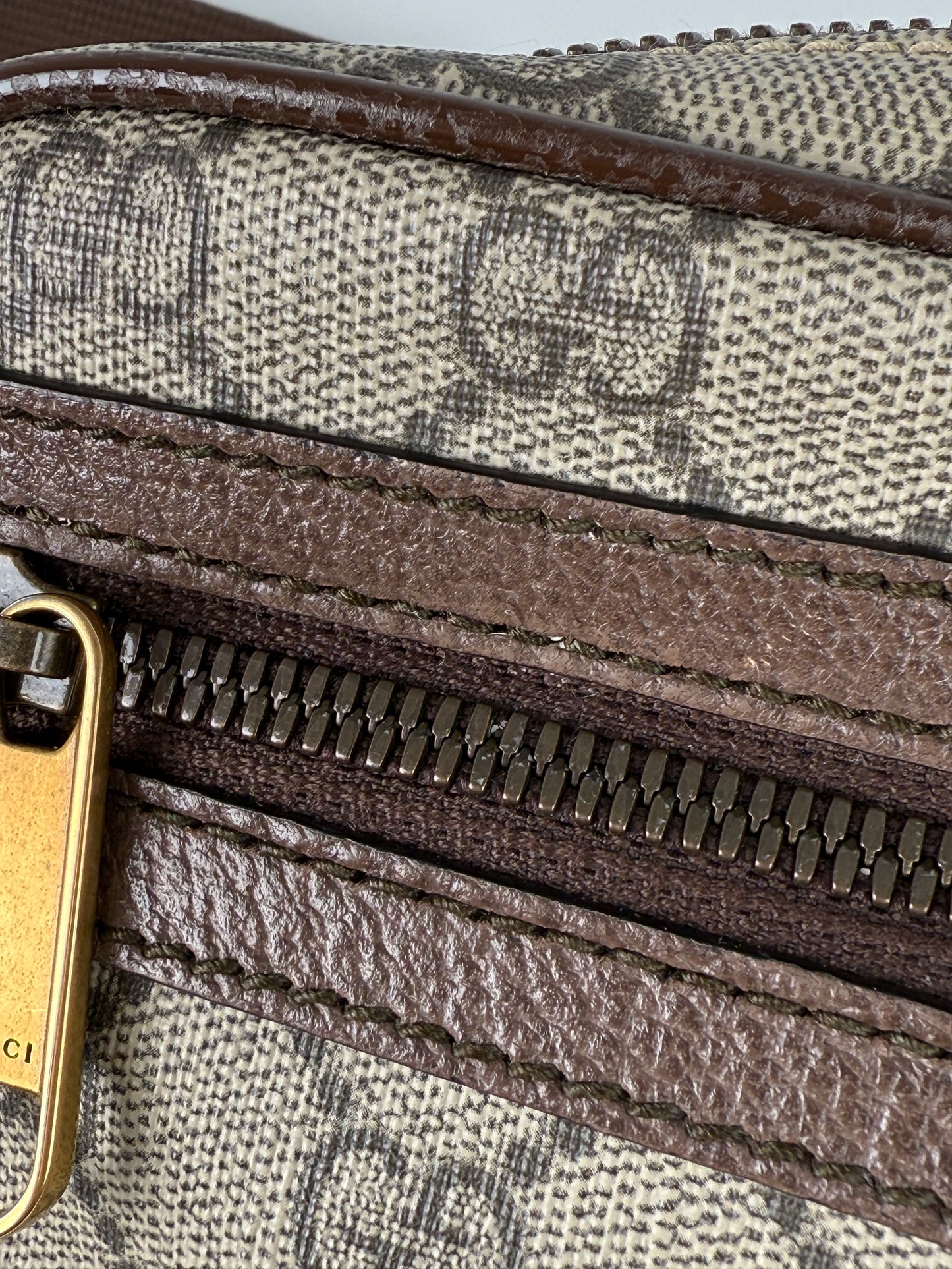 GUCCI GG Supreme Ophidia Medium Monogram Belt Bum Bag