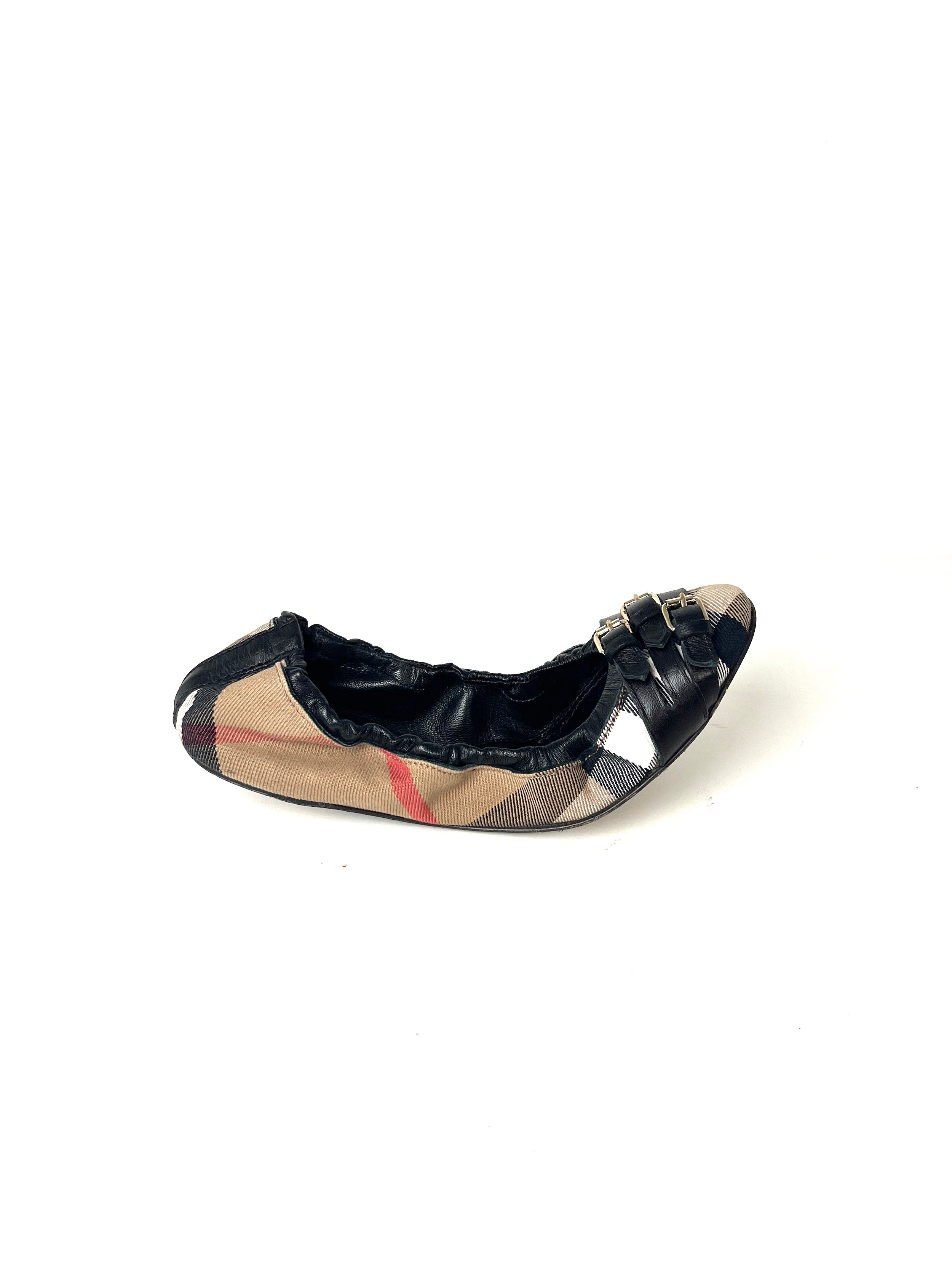 Burberry black flats online