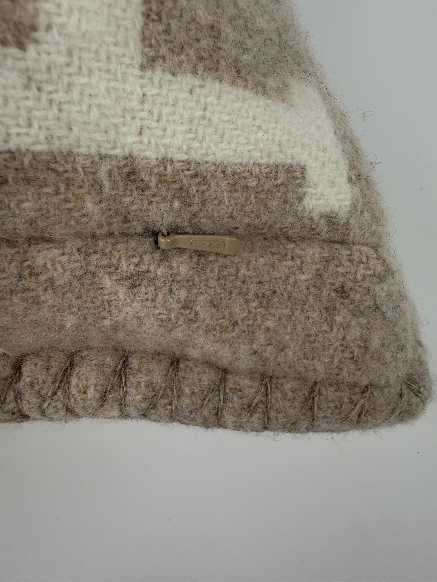 HERMES Wool Cashmere Avalon III Coco Camomille Small Square Pillow