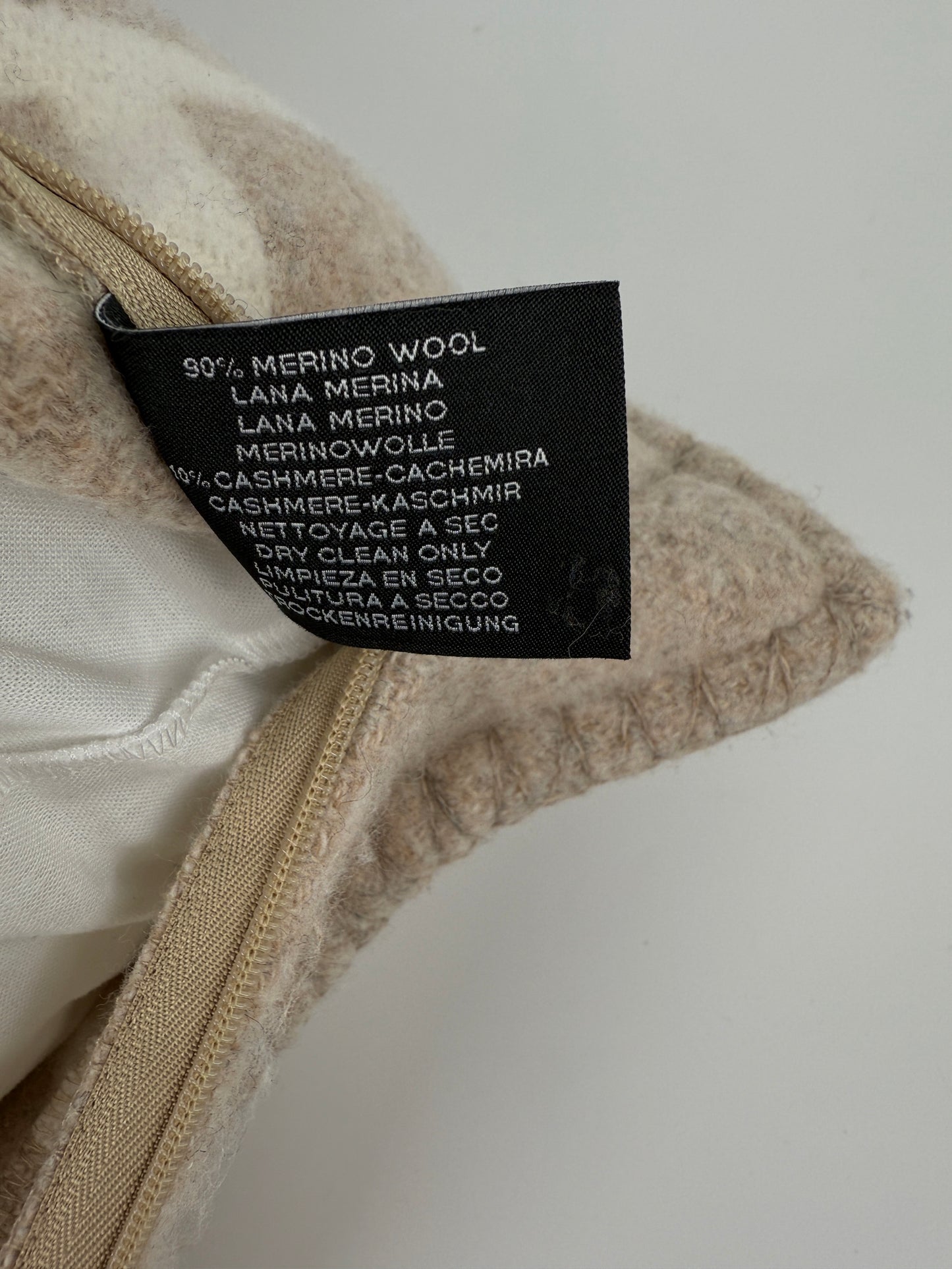 HERMES Wool Cashmere Avalon III Coco Camomille Small Square Pillow