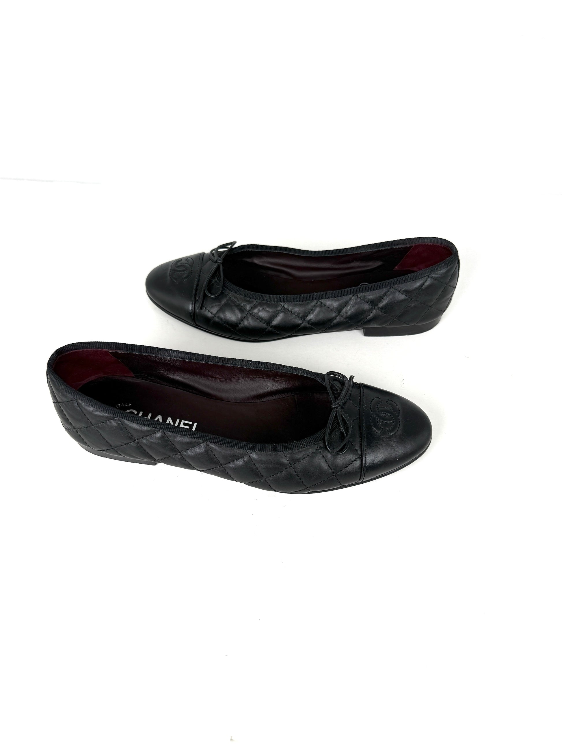 CHANEL Cap Toe Classic Black CC Logo Flats 38.5 8