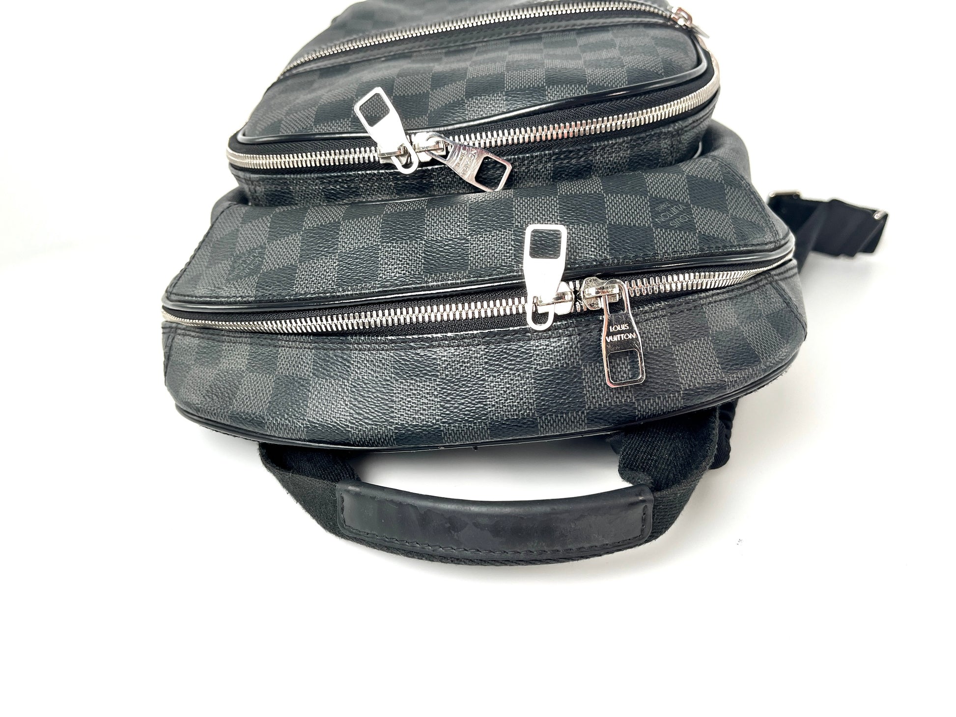 louis vuitton backpack michael nm damier graphite noir LOUIS VUITTON Michael Damier Graphite Black Backpack – Fashion Reloved