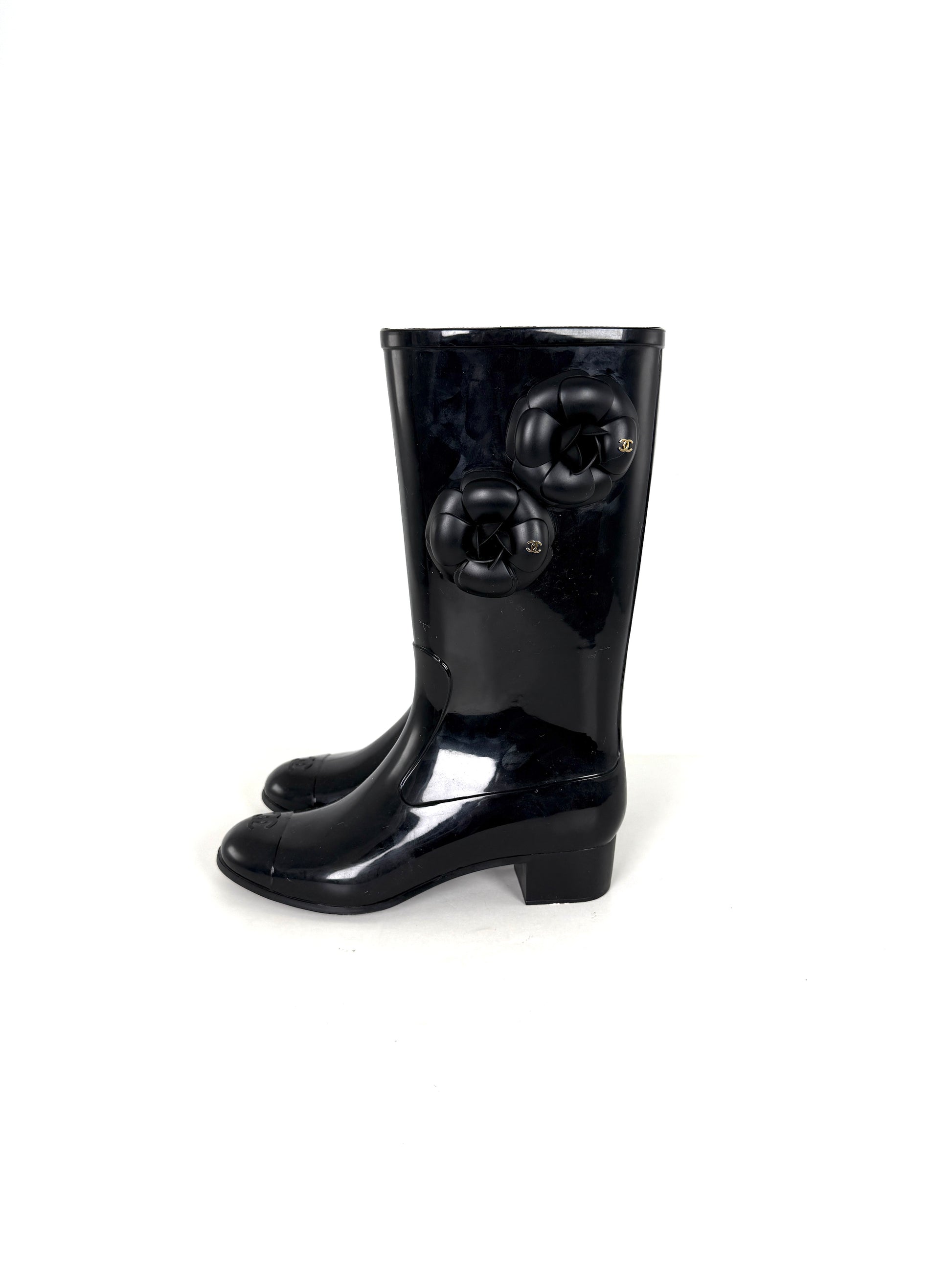 CHANEL Camellia Cap Toe CC Logo Flower Black Rubber Rain Boots 38, 7.5