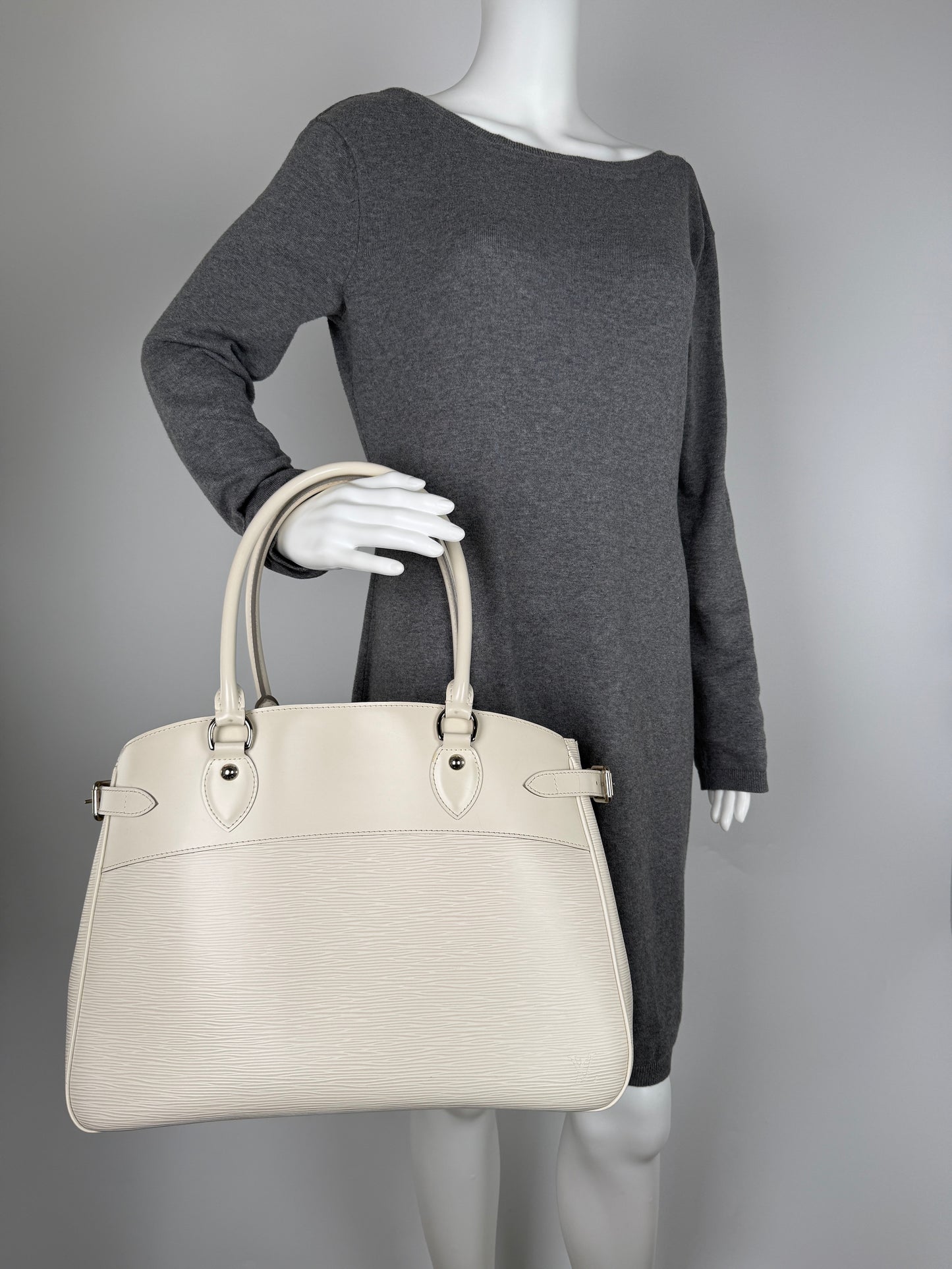 LOUIS VUITTON Passy GM Ivory Epi Leather Tote Shoulder Bag