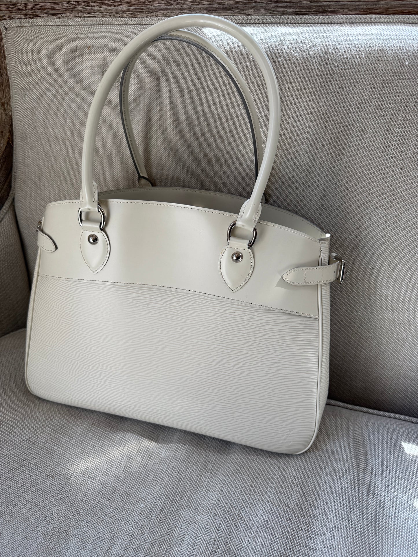 LOUIS VUITTON Passy GM Ivory Epi Leather Tote Shoulder Bag