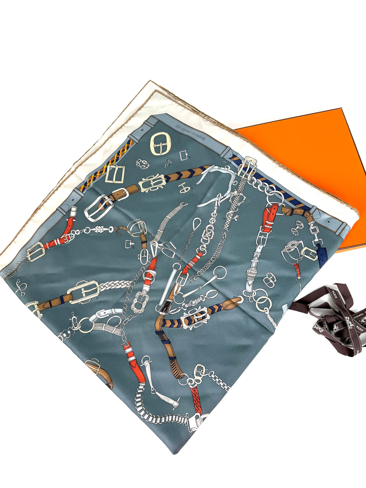 HERMES Les Chevaux Dechaines Square 90 cm Ardoise Clair Corail Gris Gray Silk Scarf