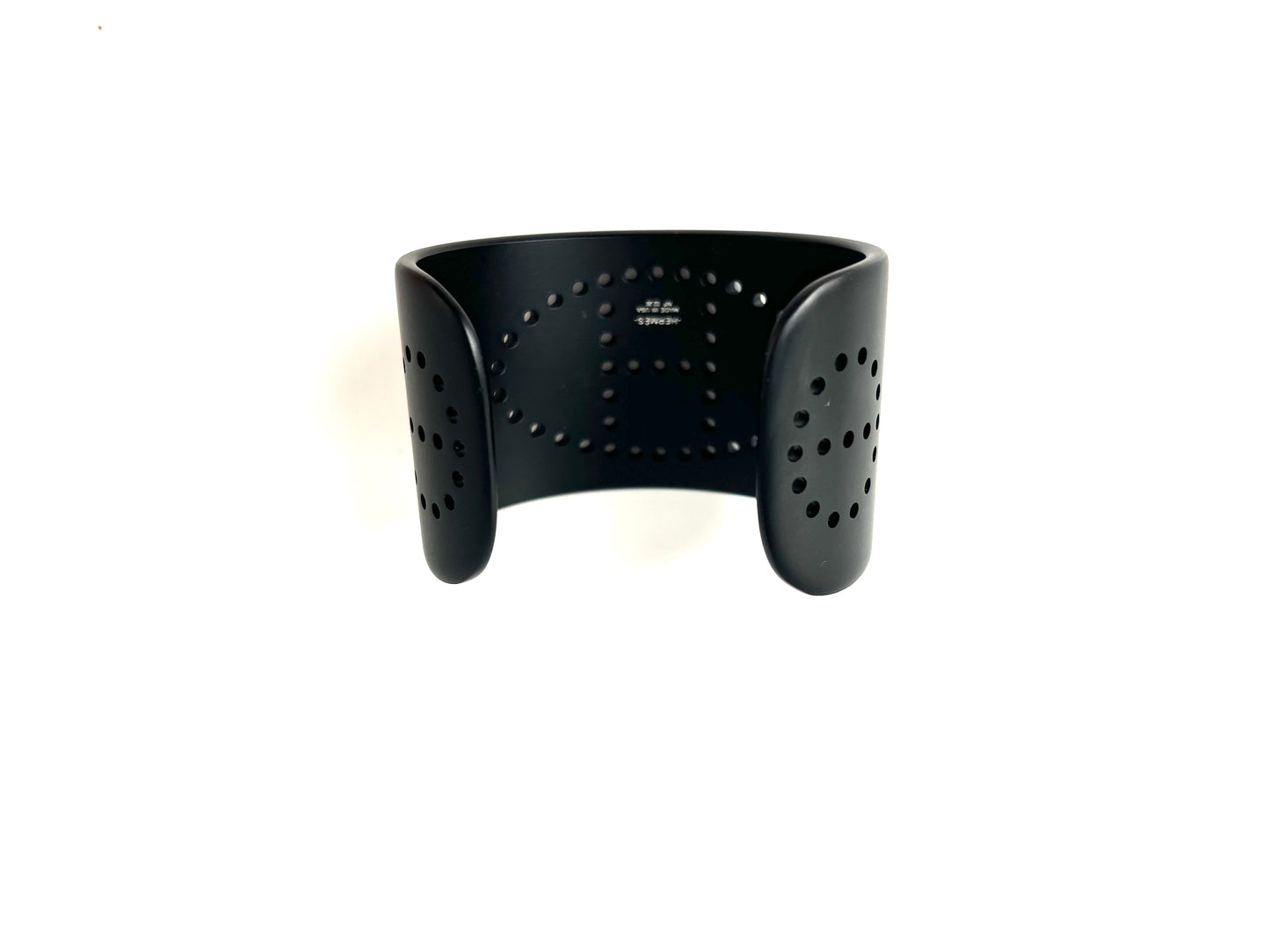 HERMES Evelyne Aluminum Sunset Perforated Cuff Bracelet Black T2