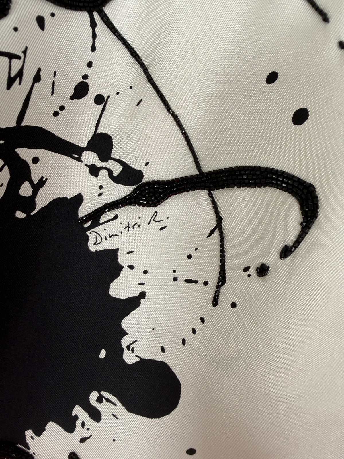 Hermes Cheval Surprise Exceptional Black White Embroidered Dossard Silk Scarf Cover 90 New