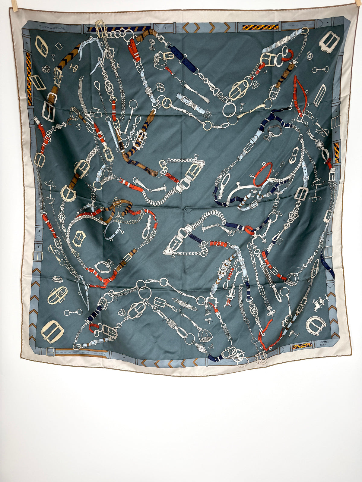 HERMES Les Chevaux Dechaines Square 90 cm Ardoise Clair Corail Gris Gray Silk Scarf