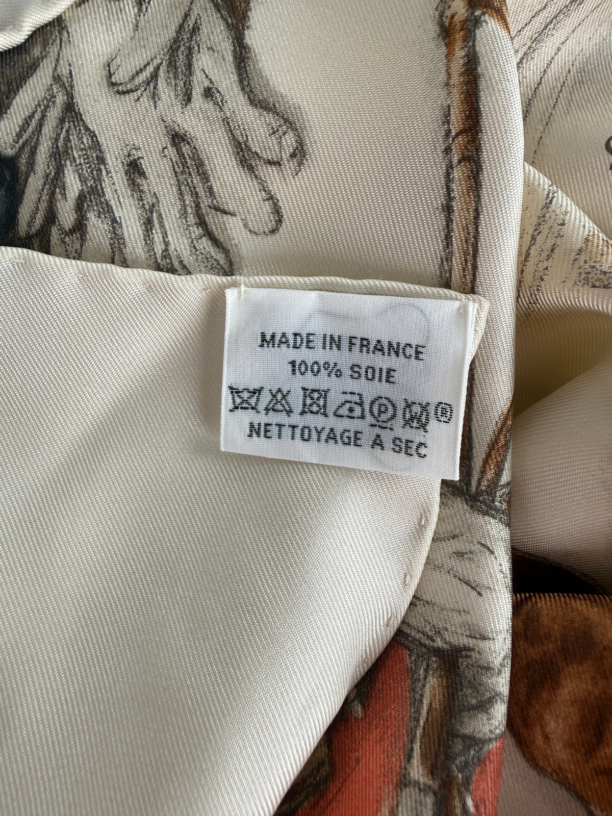 HERMES A Propos de Bottes Forever Square 90 cm Parchemin Anthracite Corail Silk Scarf