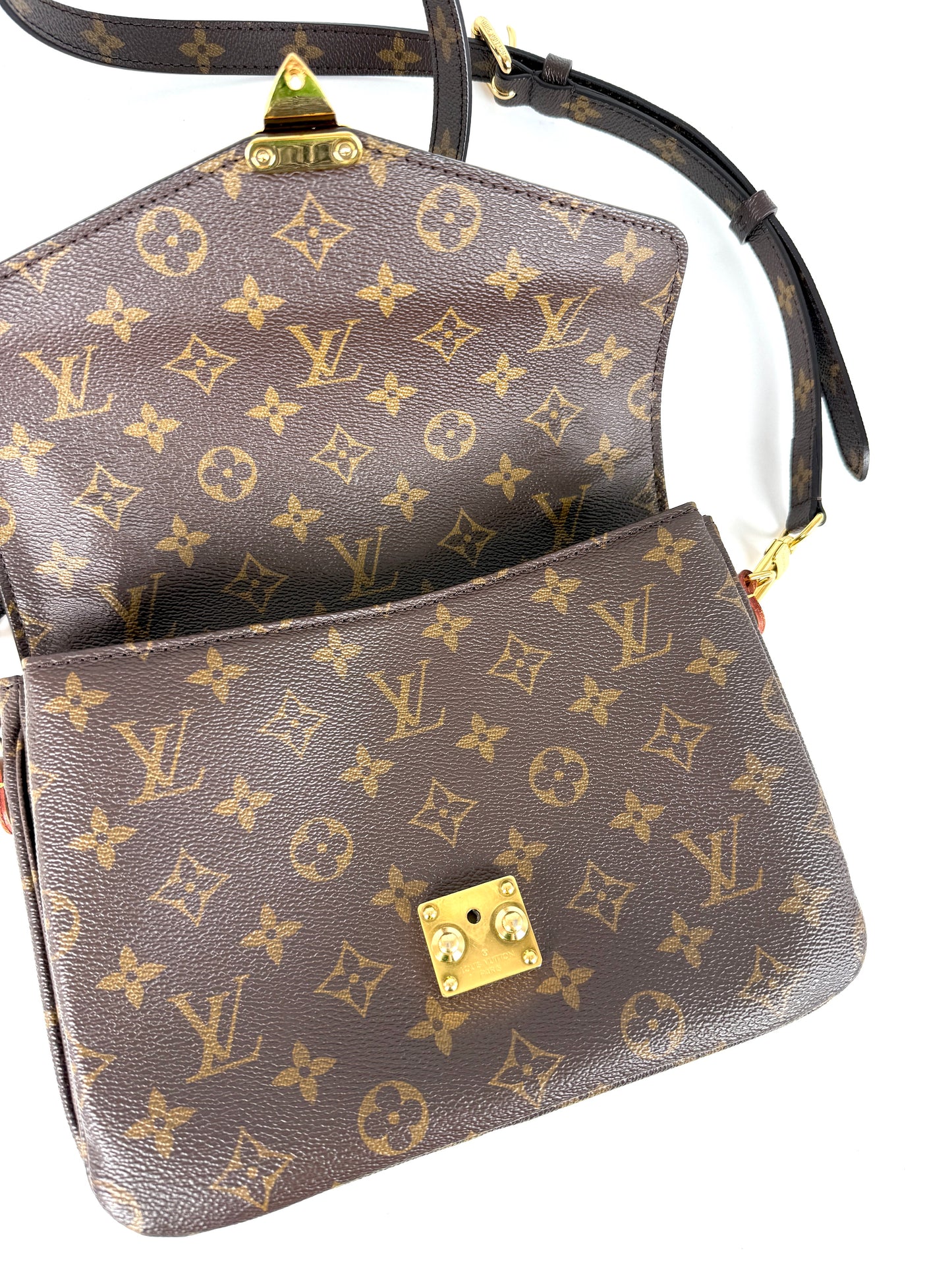 Louis Vuitton Pochette Metis Monogram Top Handle Crossbody Bag