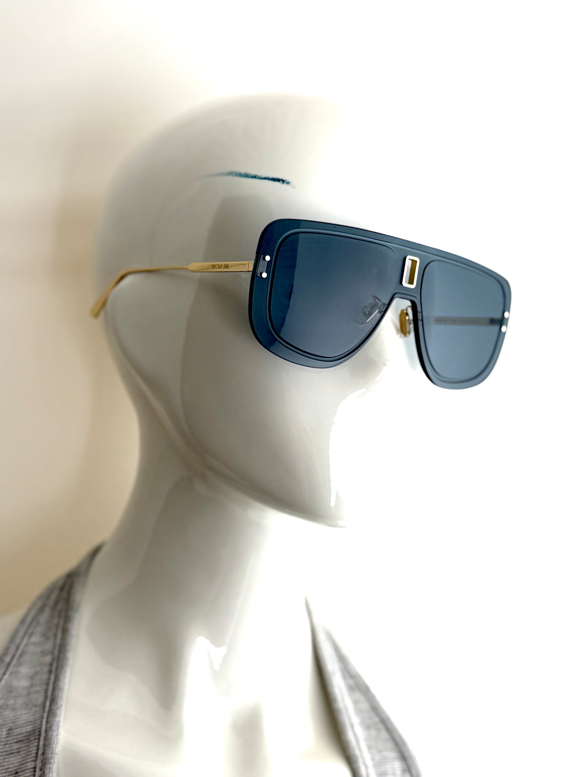Christian Dior UltraDior MU Blue Gold Shield B0B0 Sunglasses