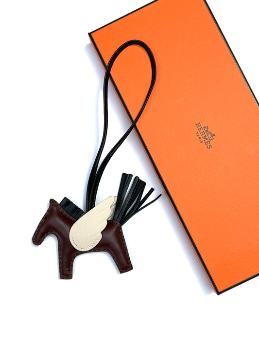 Hermes Pegasus Rodeo Terre Noir Craie Milo Lambskin PM Bag Charm New 